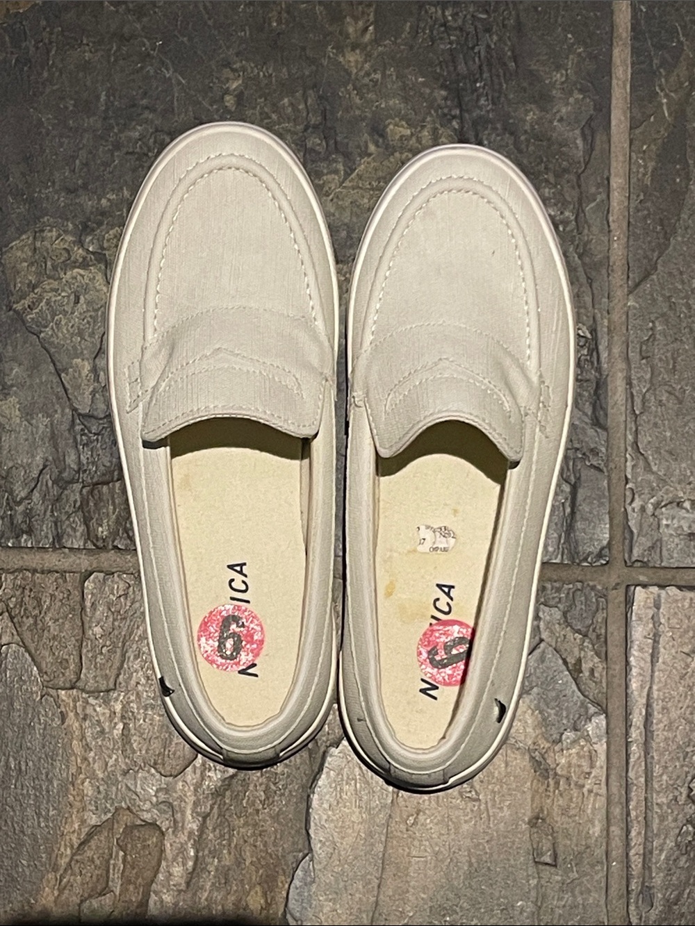 Nautica Women’s Slip-On Penny Loafer sz 6
